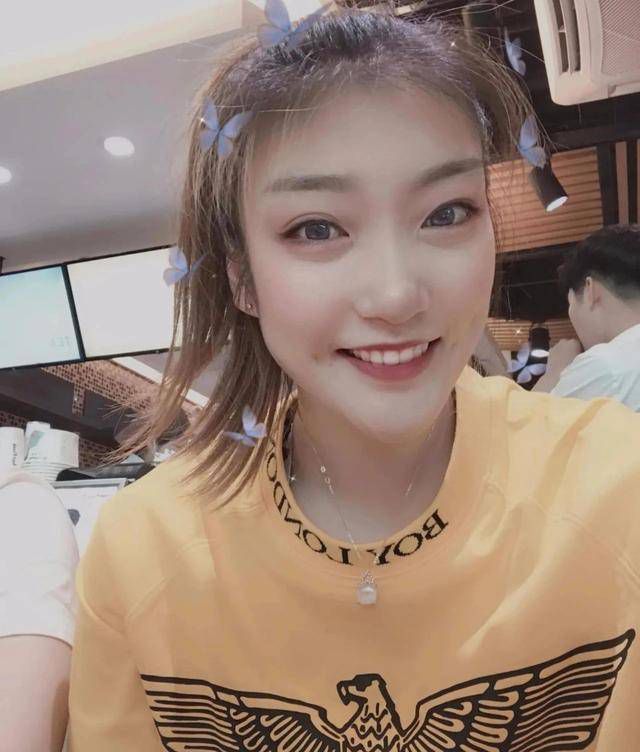 亚洲三级在线播放
